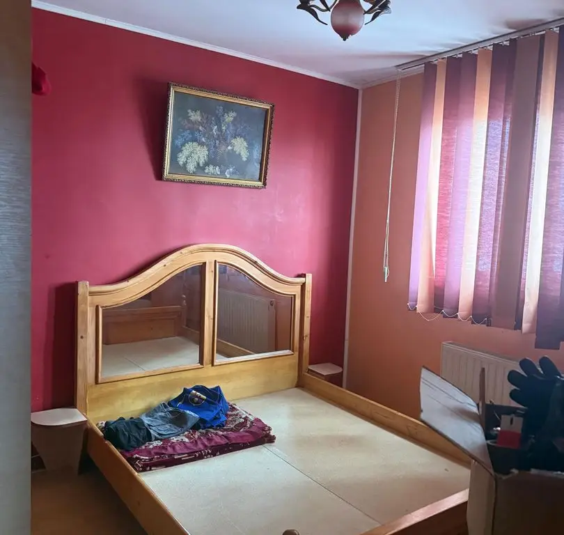 De vanzare apartament cu 4 camere, Dunarea Mall, 95.000 euro