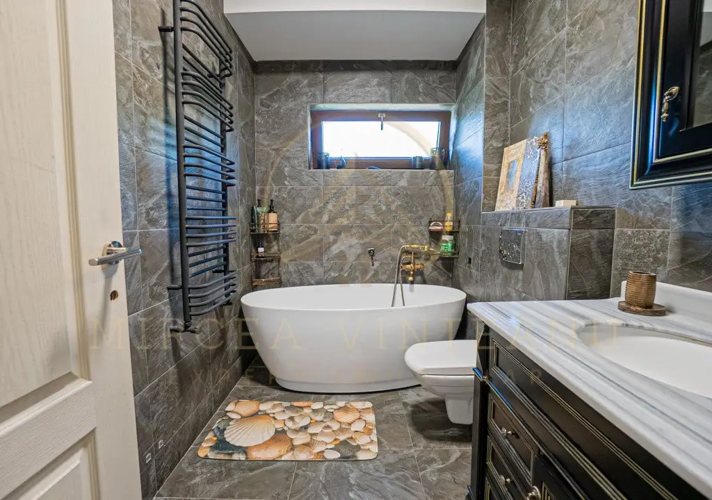 Casa P+1E de vanzare in Mamaia - Tabara Navodari