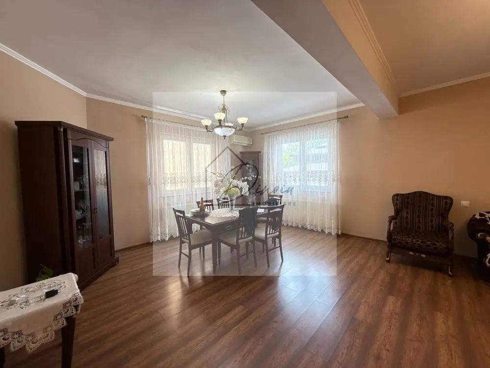De inchiriat Vila 6 camere Pipera I bulevard, teren750 mp I COM 0%