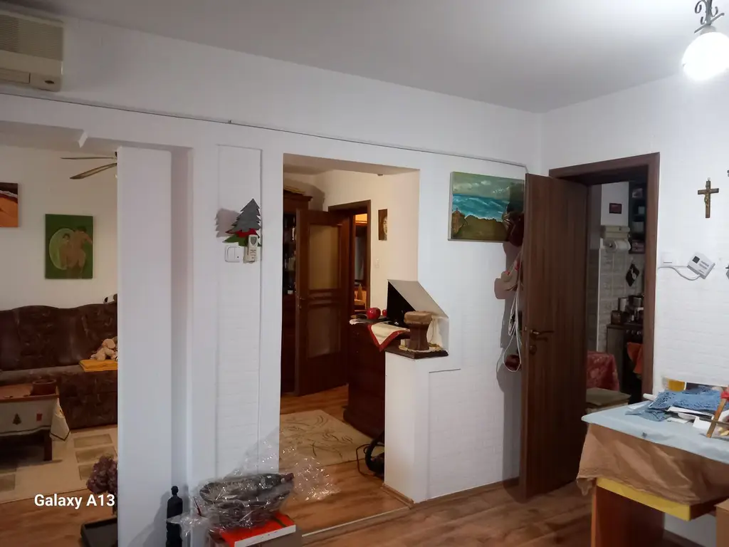 ageuropa.ro vinde ap 4 cam 103mp etaj 4/4 în zona CENTRALA.