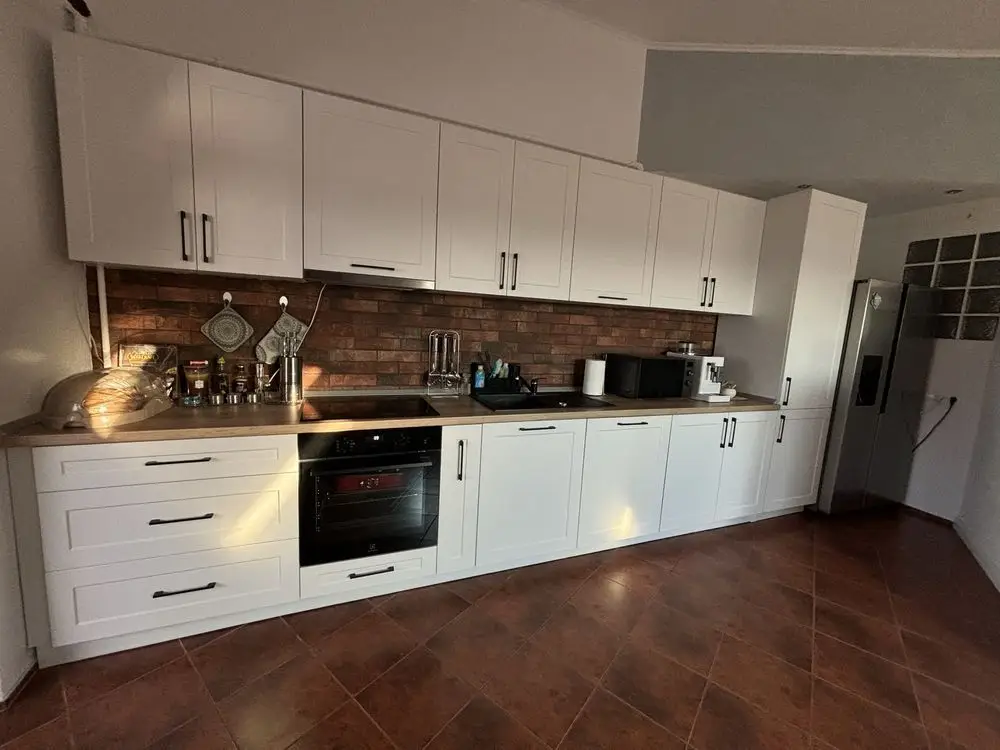 BRASADAS vinde ap 3 cam etaj 4/4 zona Baritiu.