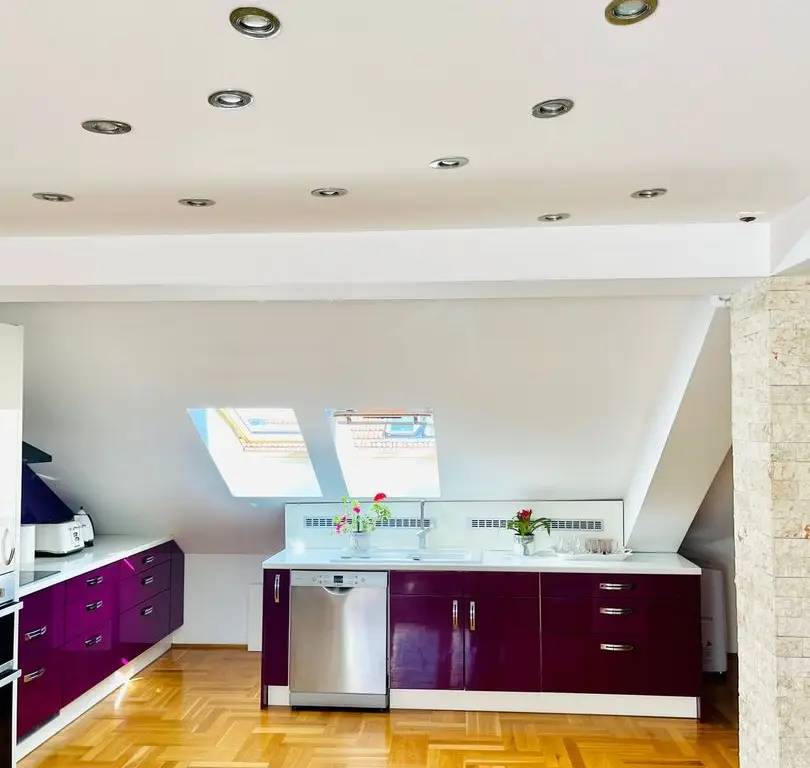 Brasadas vinde apartament cu 3 camere, NOU 116mp.