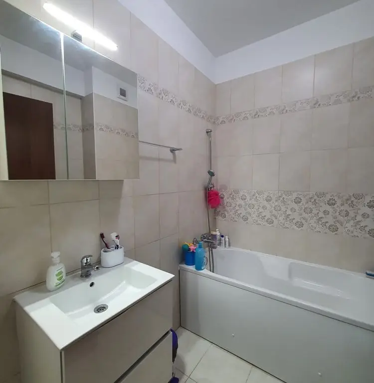 Ag BRASADAS închiriază ap 2 cam Tineretului Carol City Parc.