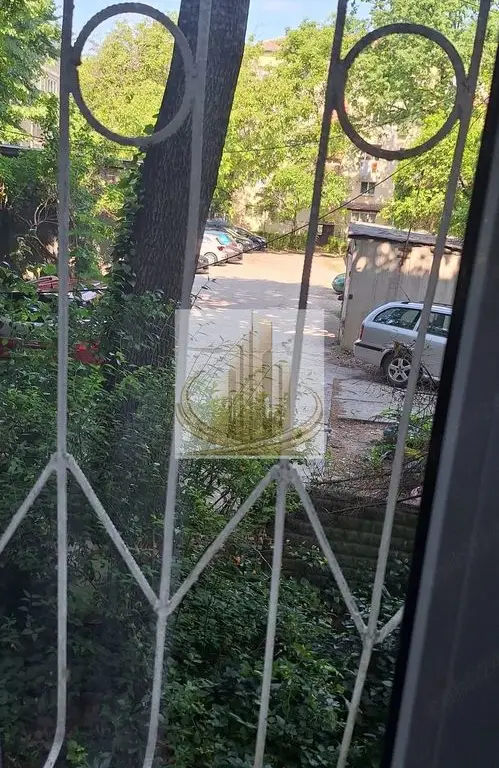 Apartament 3 camere parter Lipovei 90000Euro