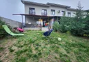 Casa mobilata si utilata. 2 locuri de parcare. Dresing mare. Zona linistita.