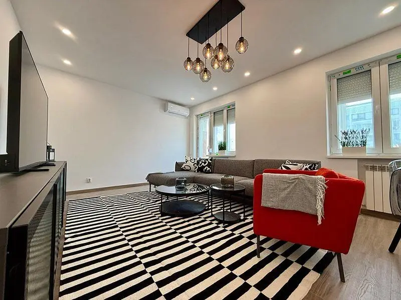 Tineretului apartament 3 camere renovat. mobilat nou