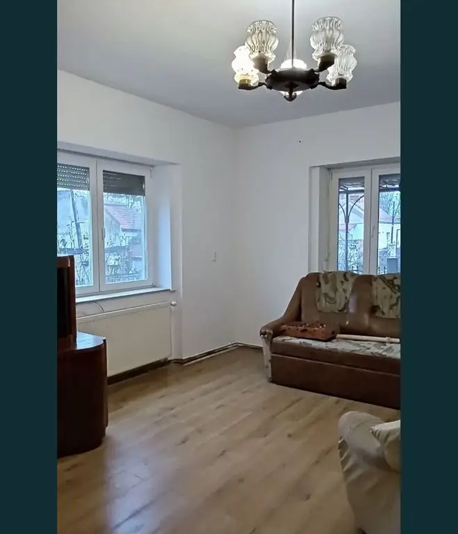 BRASADAS vinde casa cu 3 camere teren 360mp in zona Burdea.