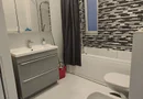 Apartament 3 camere la casa ,ultracentral, 550 E neg. Comision 50%