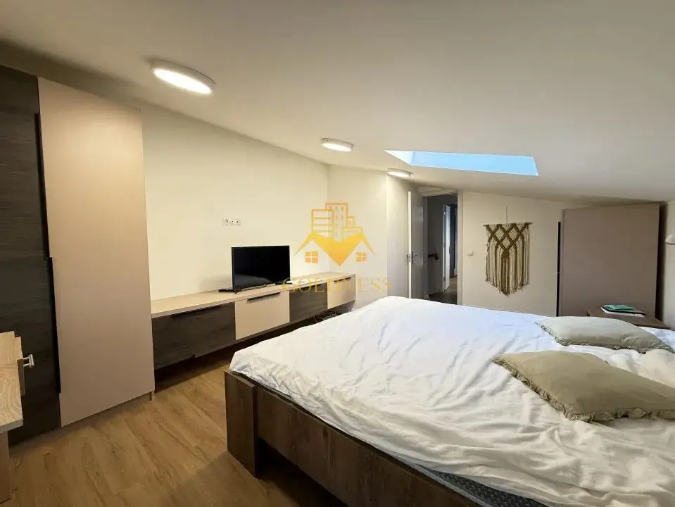 Casă / Vilă cu 3 camere, premium, 220 mp teren, Gheorgheni,Iulius Mall
