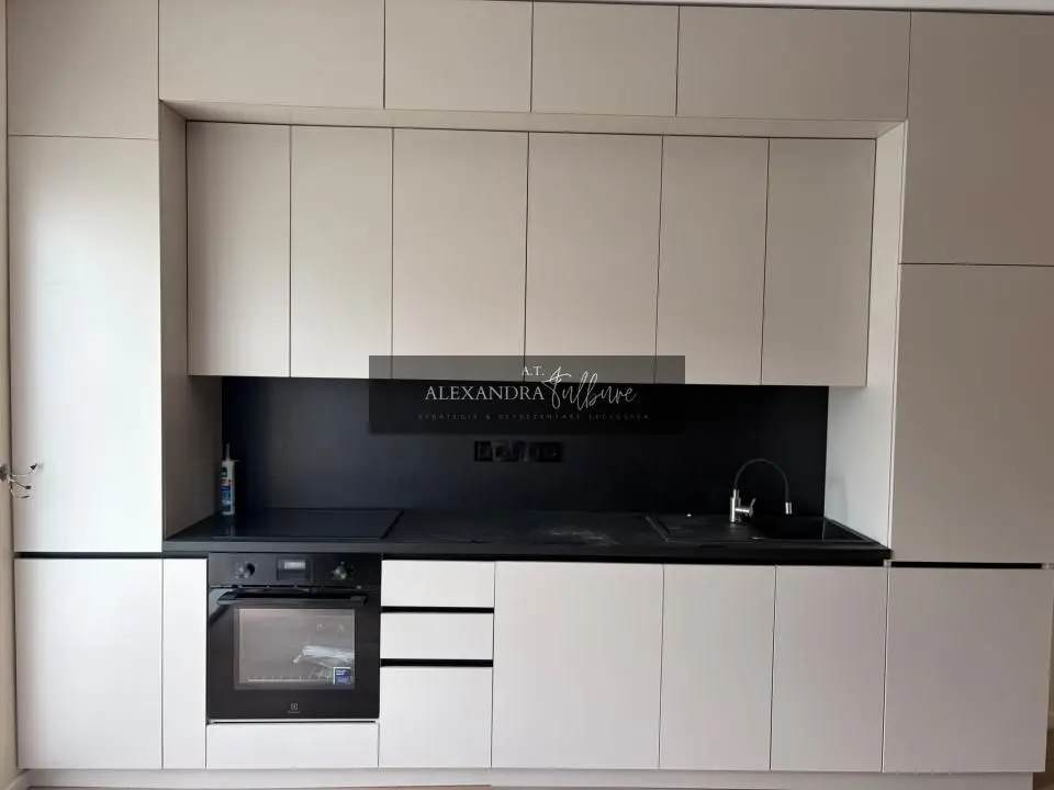 Apartament 2 camere, terasa, etaj intermediar, garaj, Eroilor