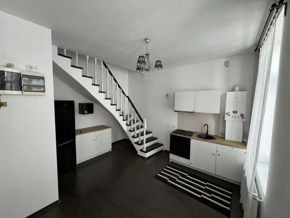 PROPRIETAR, Vand Apartament 3 camere, vila, Cismigiu
