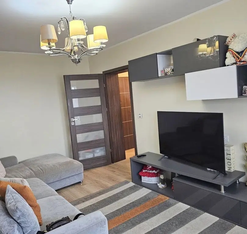 Apartament 2 camere decomandat de vânzare – Mazepa – 57 mp