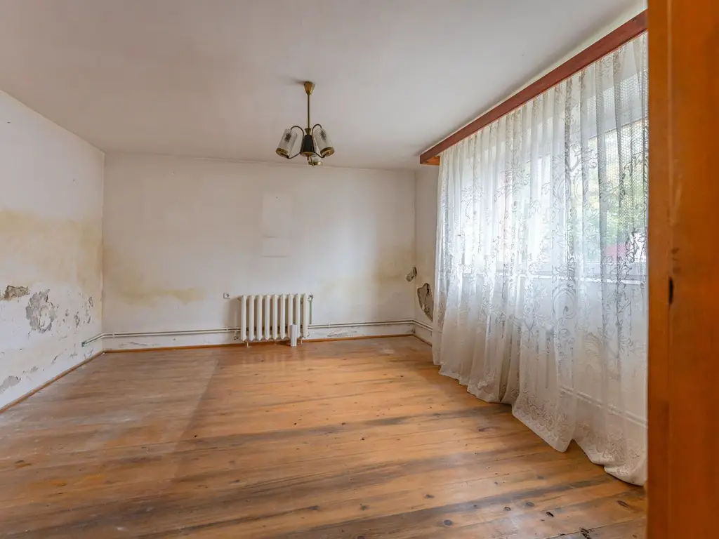 Casă individuală de renovare în Bod, Brașov