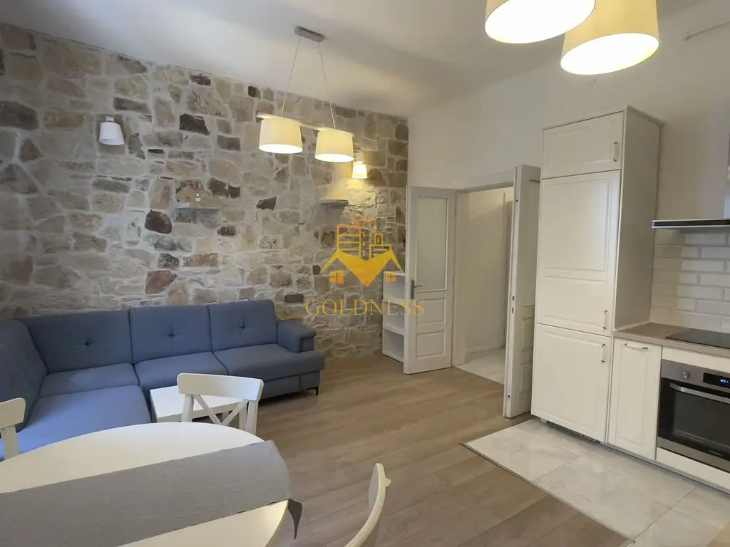 2 Camere decomandate, Central, Horea, Bussines, Facultatea de litere