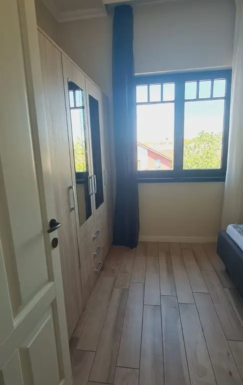 De închiriat apartament 2 camere – Dumbrăvița (la intrare)