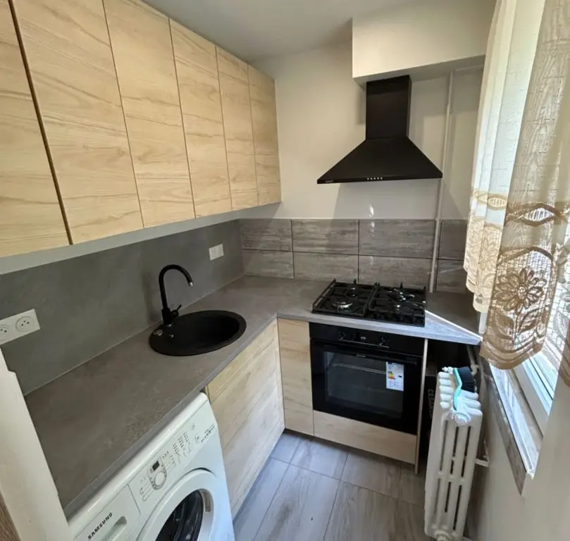 Apartament modern cu 3 camere luminos, disponibil pentru închiriere