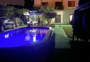 Afumati vila 8 camere , teren 1300 mp , piscina