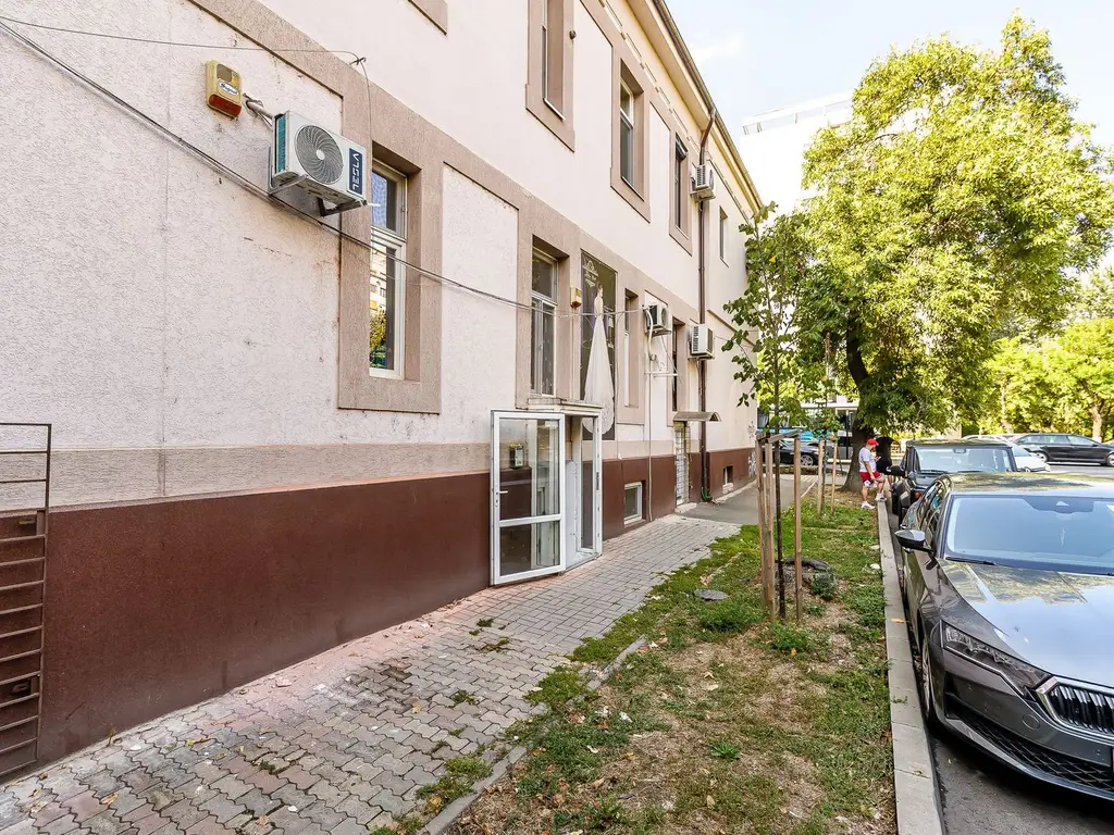 Spațiu comercial cu accesibilitate, str. Bolintineanu, lângă Podgoria