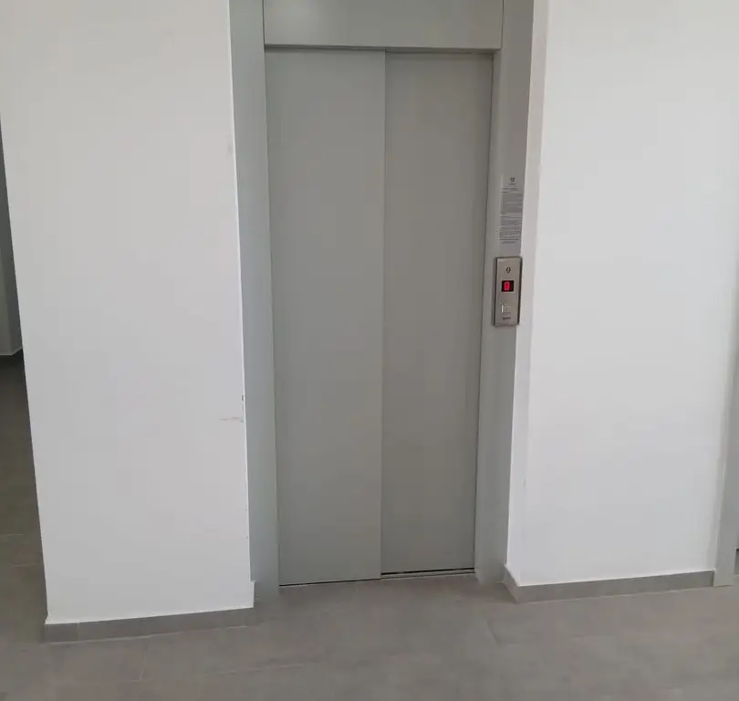 Apartament nou, 1 cameră, Băile Felix.  80 000 E. Comision 0