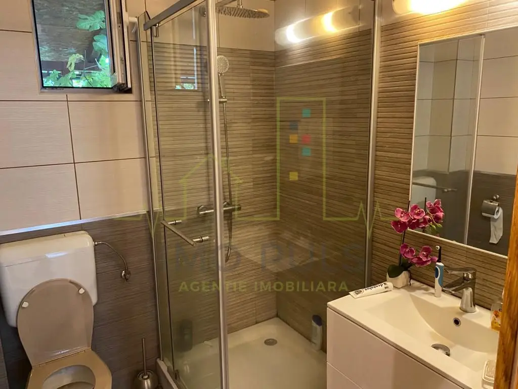 Casa individuala in Ronat, design modern, finisaje calitative.