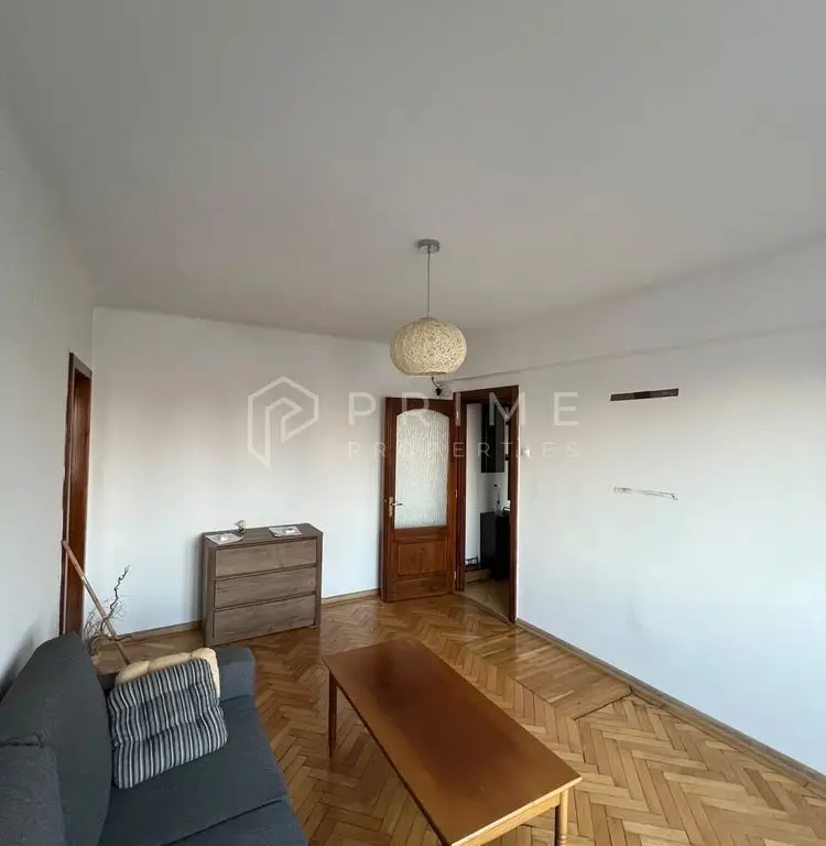 De inchiriat apartament 2 camere in centru
