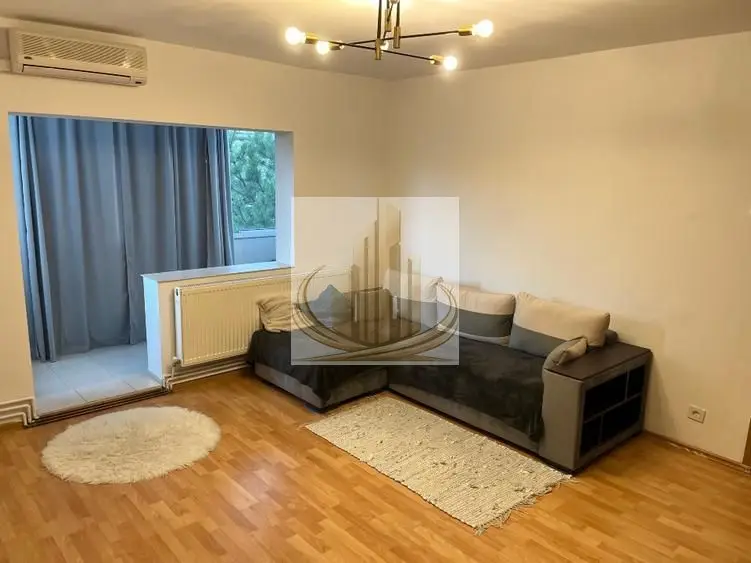 Vând apartament cu 2 camere-Aradului