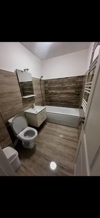 Garsoniera de Vanzare - 33 mp - Zona Drumul Fermei
