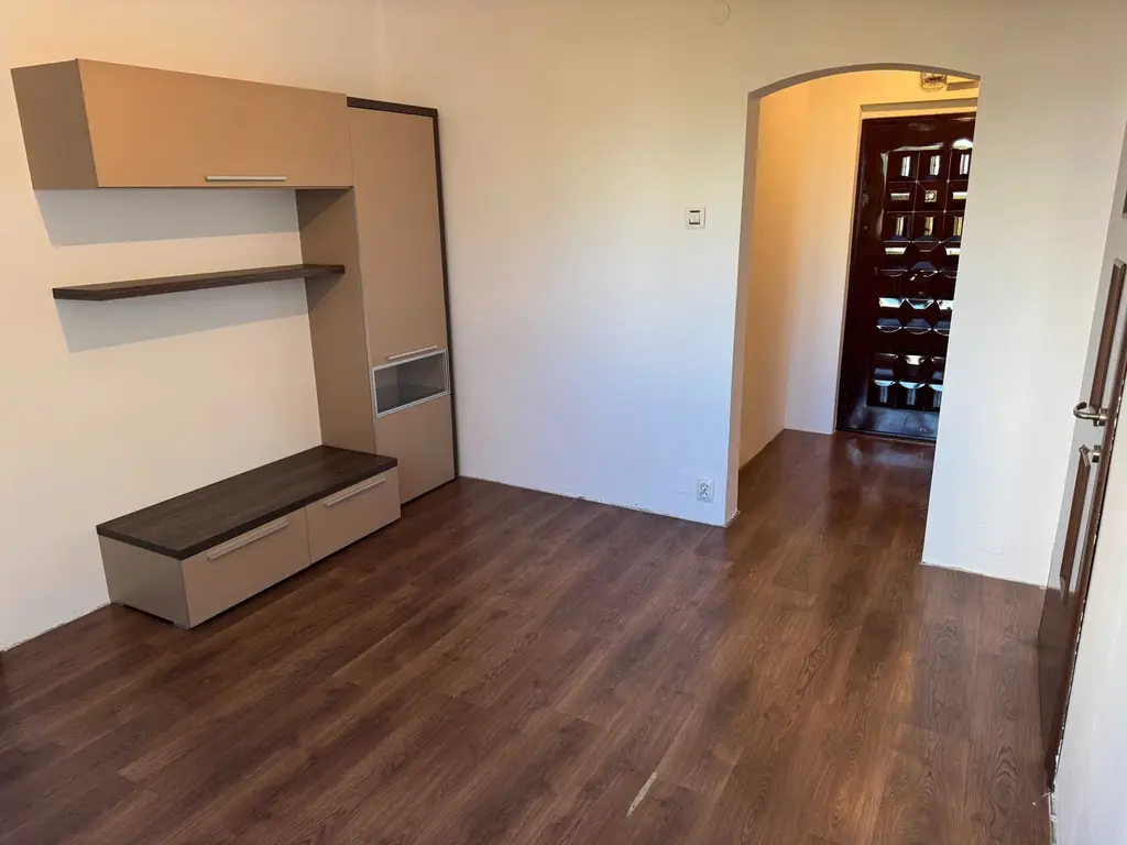 Apartament 2 camere Piata Trapezului 2 minute metrou