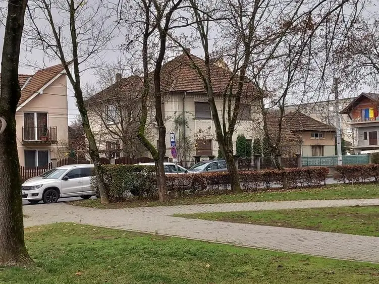 BRASADAS vinde ap 3 cam la casă - parter sau etaj zona 14 Mai.