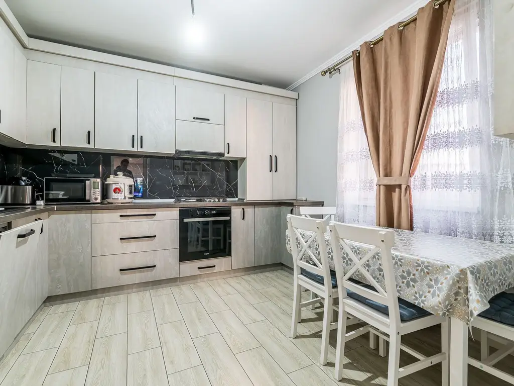 VÂNDUT! Apartament 2 camere, bloc nou, malul Mureșului