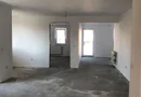 BRASADAS vinde casa în zona Micro 17 teren 9.5 ari 240mp.