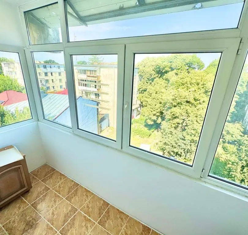 Apartament 2 camere, decomandat – Zona Centrală, bloc Lumina