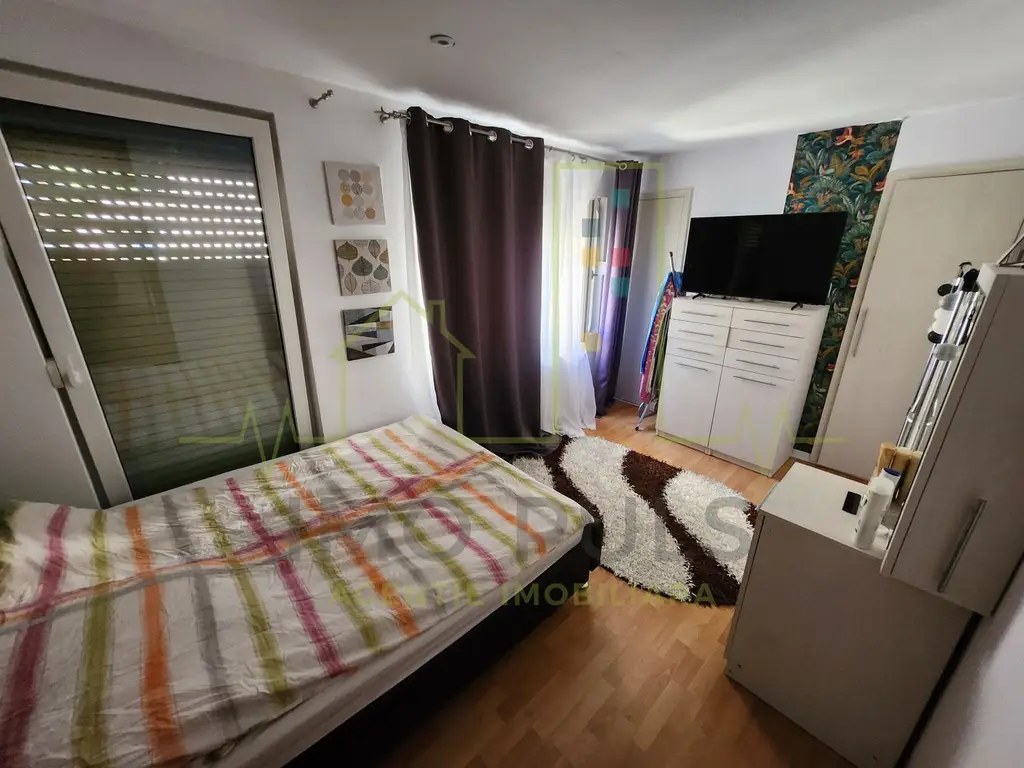 Casa individuala + un SAD cu acces din strada. Dambovita / Sagului