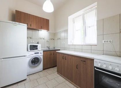 VÂNDUT! Apartament cu o cameră, Piața Catedralei, Arad.
