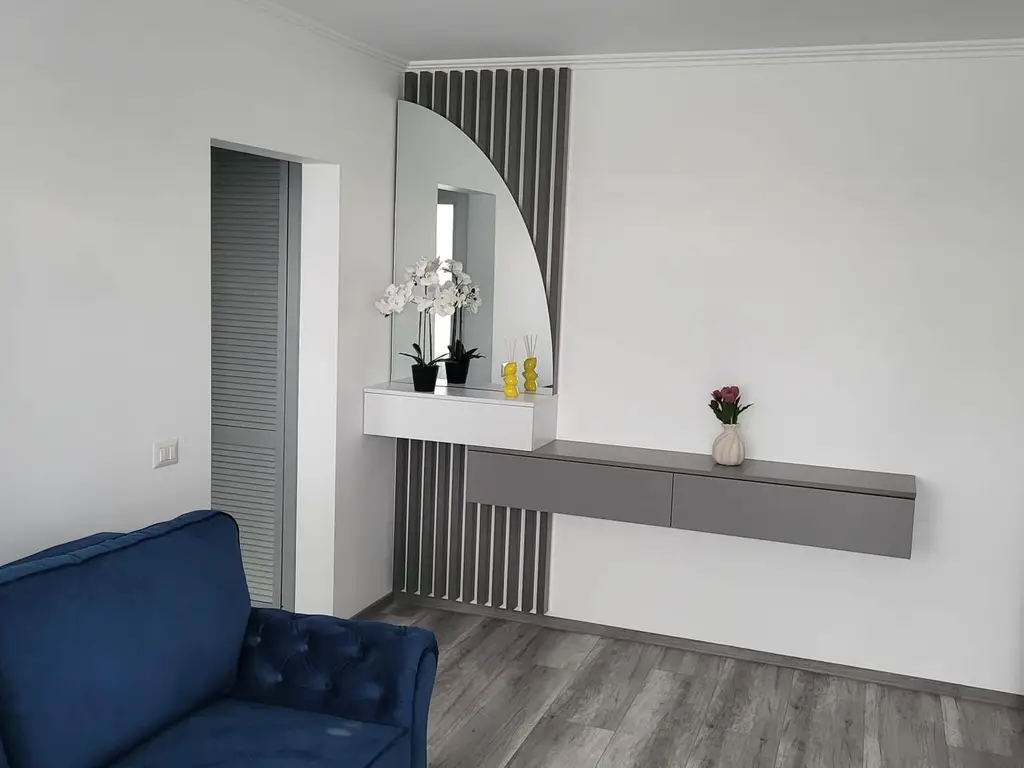 De inchiriat apartament cu 2 camere la Papadie, etaj 3, renovat, 550 E