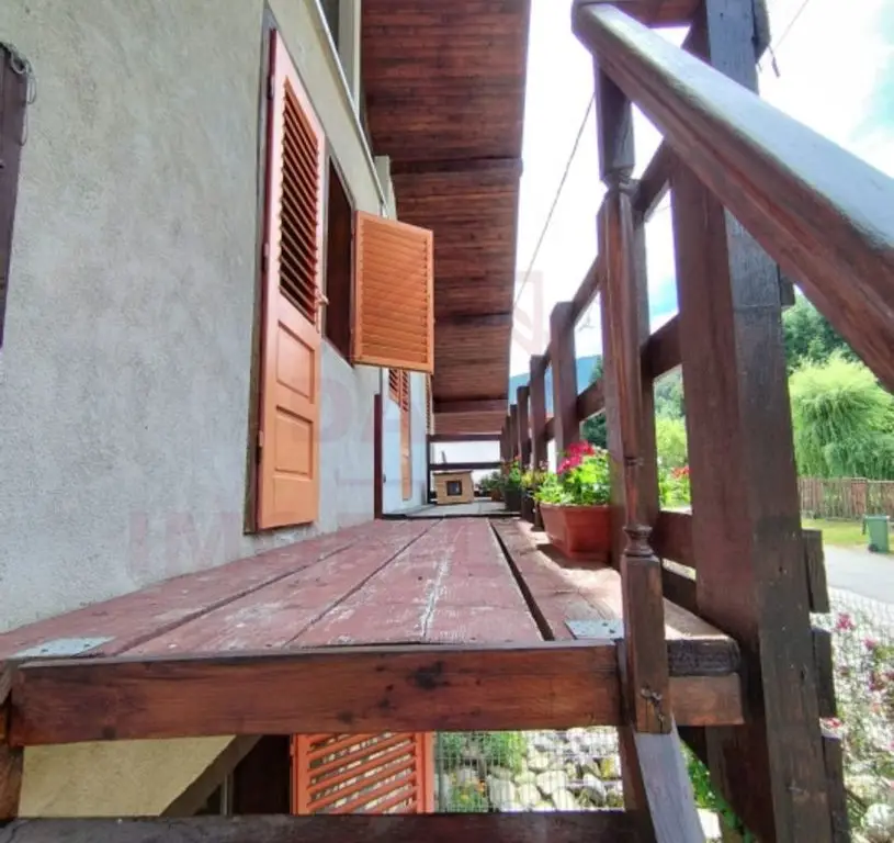 CASĂ DE VÂNZARE ÎN POUANA MĂRULUI,JUD. CARAȘ-SEVERIN