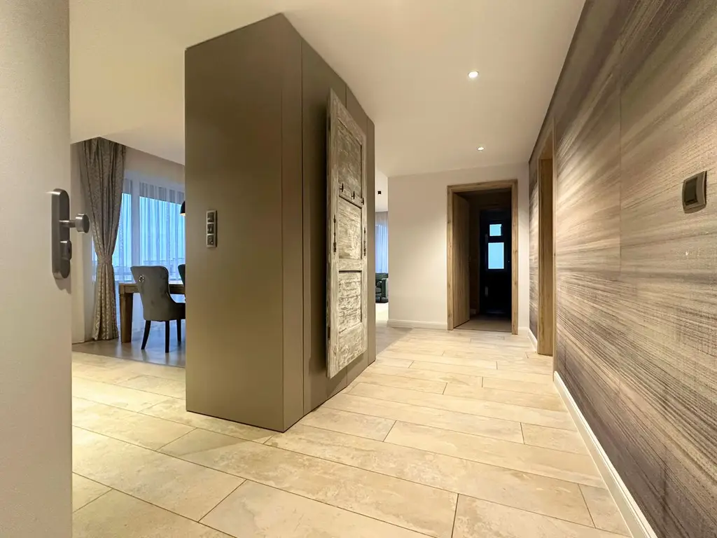 Penthouse de LUX 4 camere cu terasă spectaculoasă de 122 mp + jacuzzi