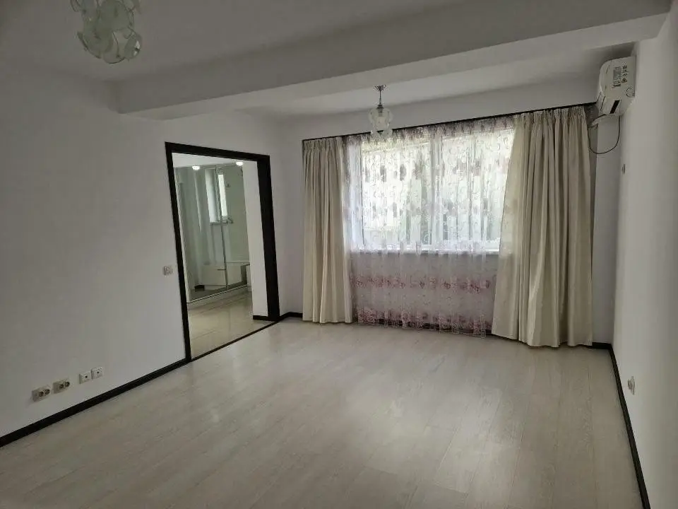 Vanzare apartament 3 camere, Bucureşti, Sector 3, Str Ilioara