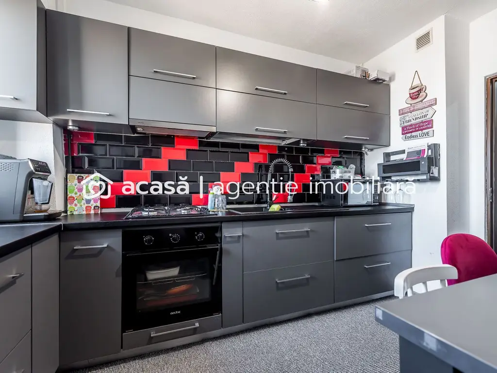 Rezervat Apartament amenajat cu 2 camere, decomandat la Intim