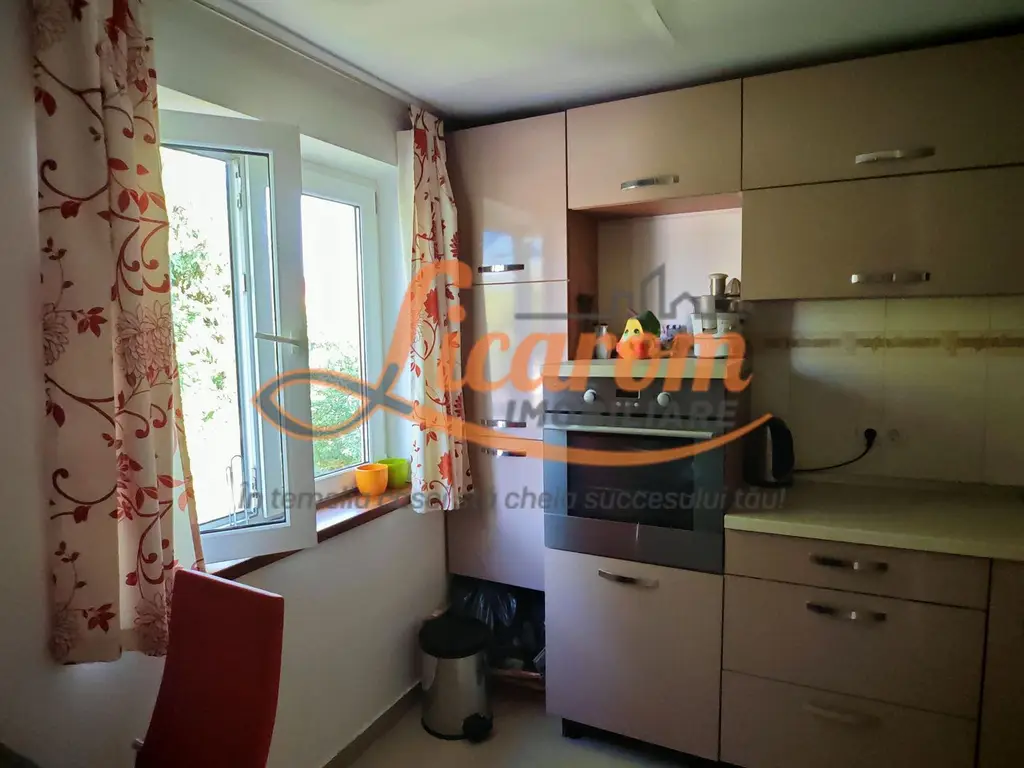 Apartament la casa + anexa gospodareasca, zona Blumana -Bartolomeu.