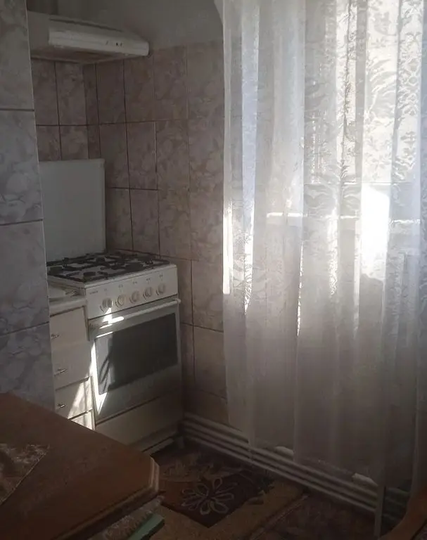 De inchiriat apartament cu 2 camere, Micro 20, 350 Euro