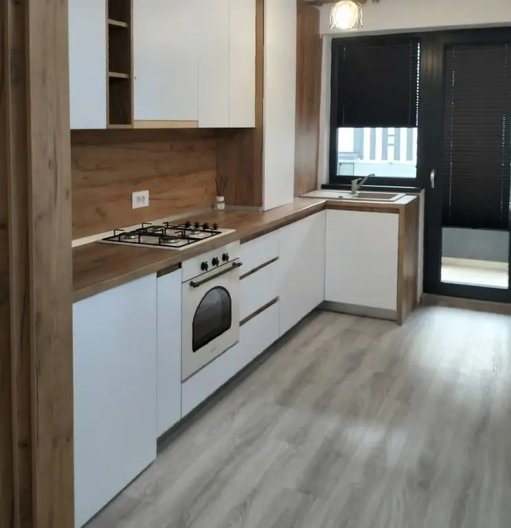 De inchiriat apartament cu 2 camere bloc nou, etaj 2, 550 euro