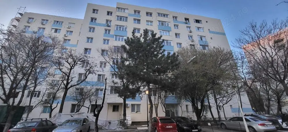 vand apartament 4 cam