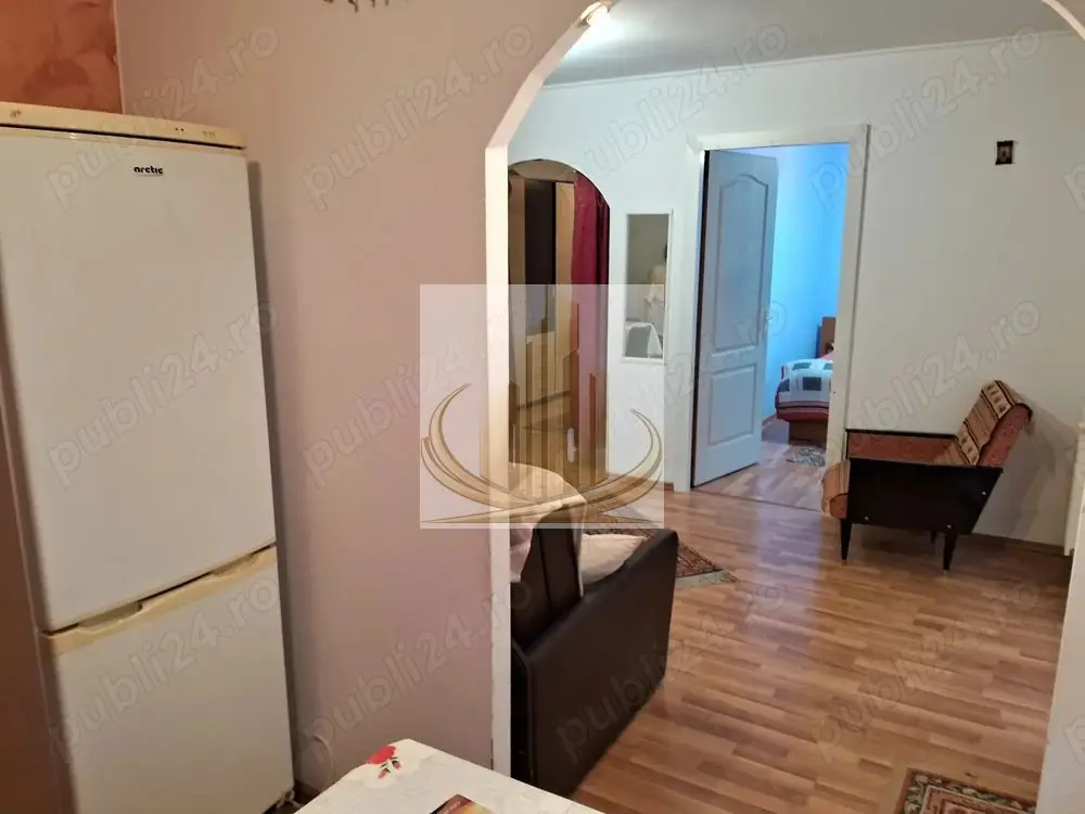 Grand Mobilis  Apartament la parterul unei case de închiriat, elegant.