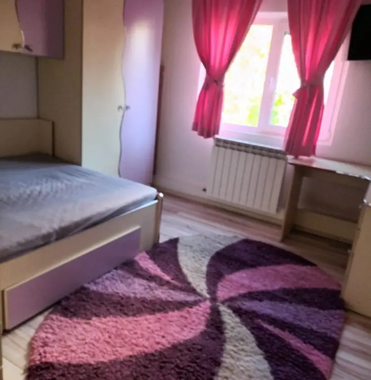 Vand apartament 3 camere