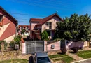 Vilă cu 6 camere în zona rezidențială - Poltura