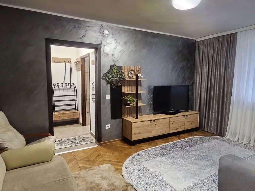 Apartament 2 camere renovat - Zona Tribunal - Papadie - Mobilat si utilat