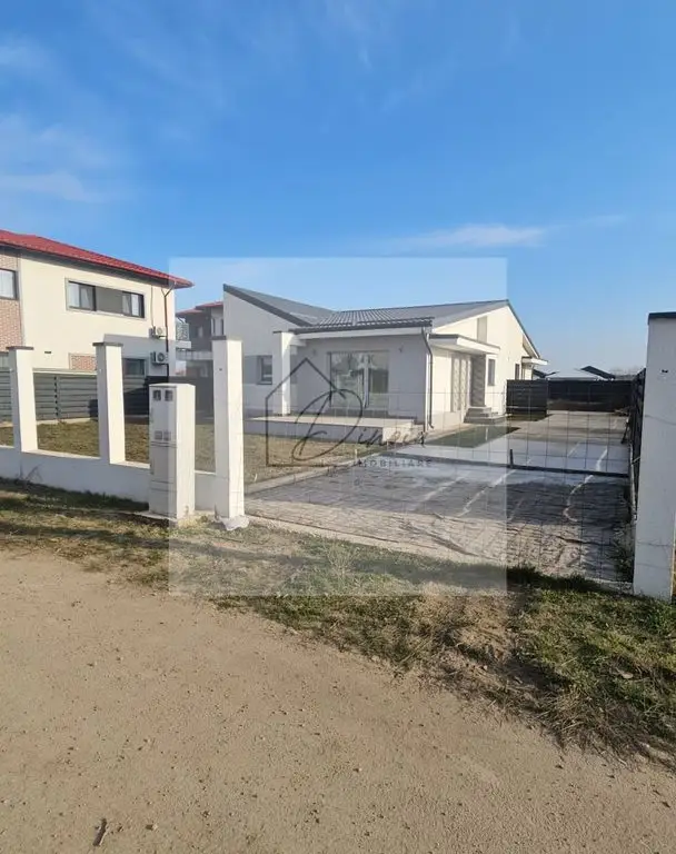 Case de vanzare Tunari