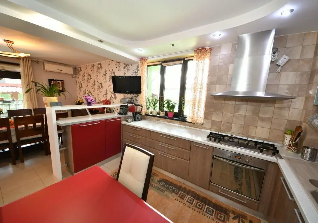 Casa de vanzare – zona Arcasilor, Galati - 280 mp utili - 275000 euro