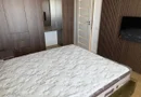 Inchiriez ap 3 camere, mobil utilat modern, loc parcare- 800 euro/luna